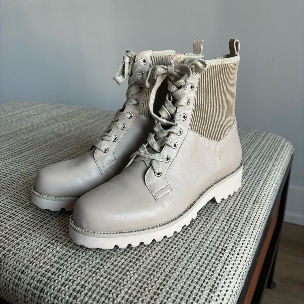 VANELi Lightweight Crème Boots
